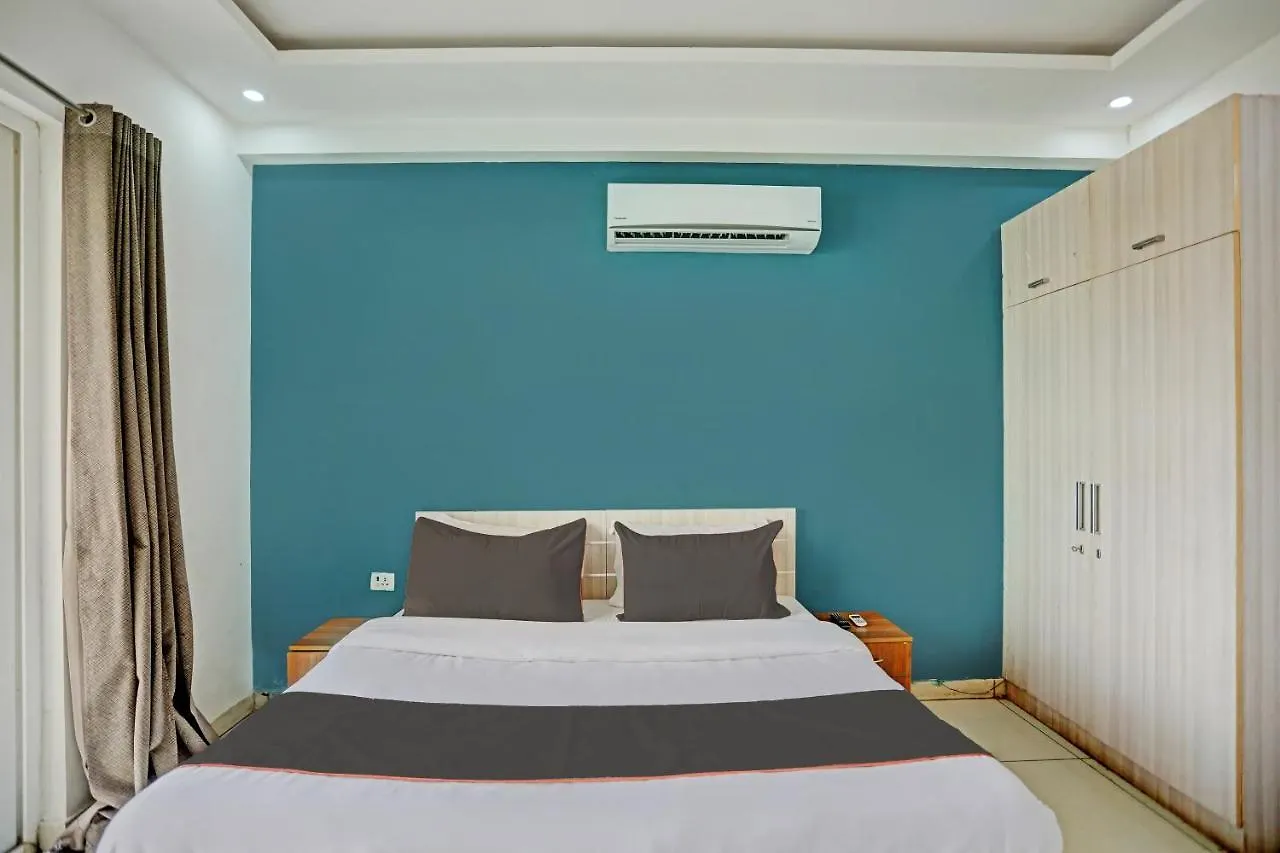 Oyo Flagship Hotel Medanta Star Lb Residency Unitech 구르가온
